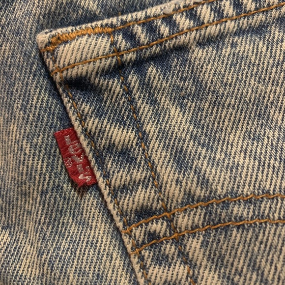 Levi’s reworked denim shorts 🤠 - Picture 4 of 4